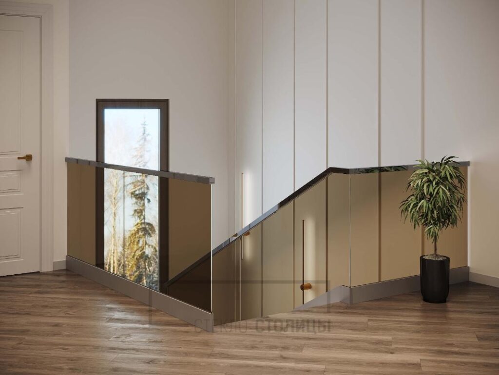 темное ограждение из стекла